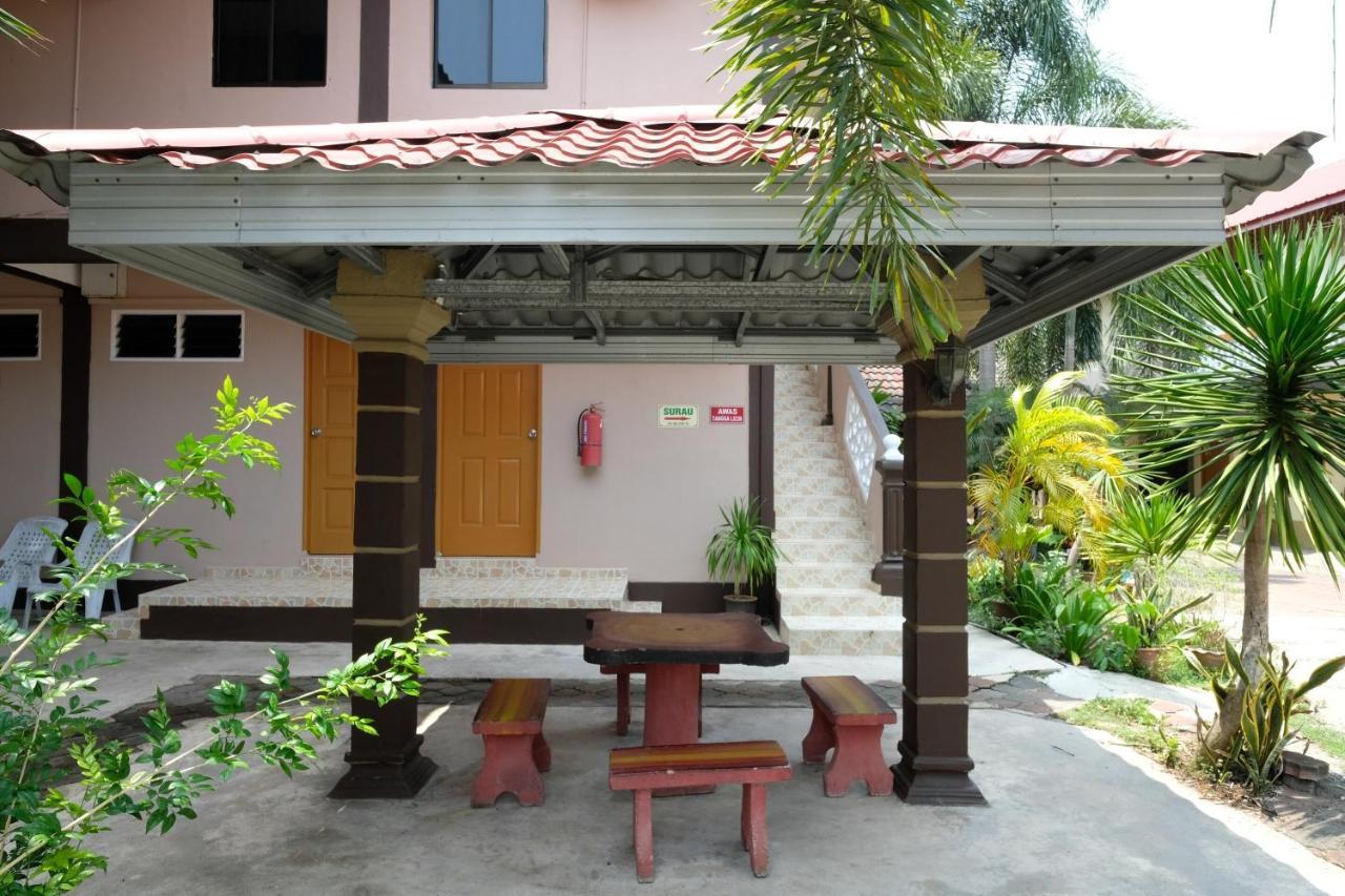 Oyo 44005 Senangin Resort & Cafe Tumpat Exteriér fotografie